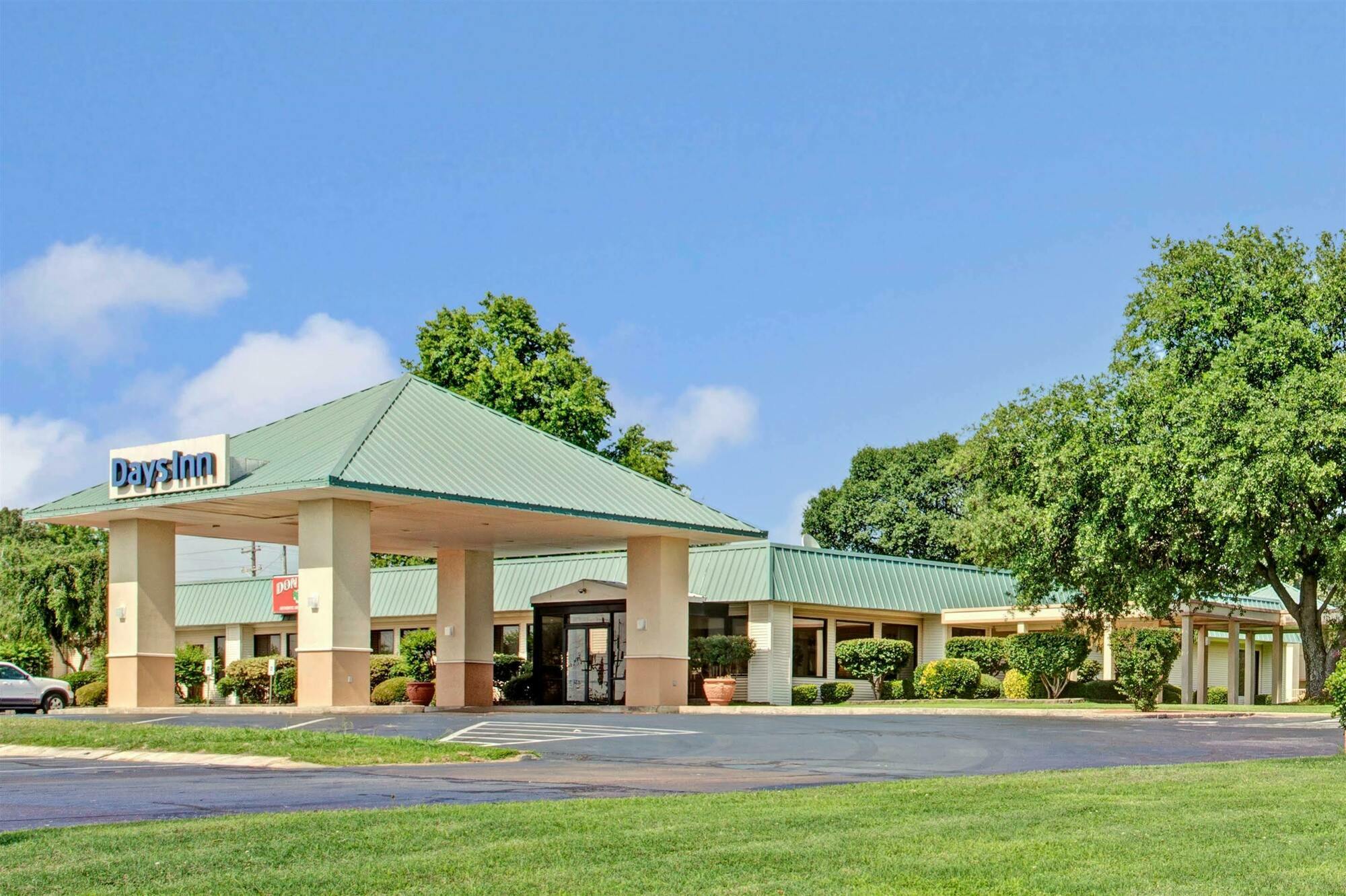 Days Inn By Wyndham Forrest City Eksteriør bilde